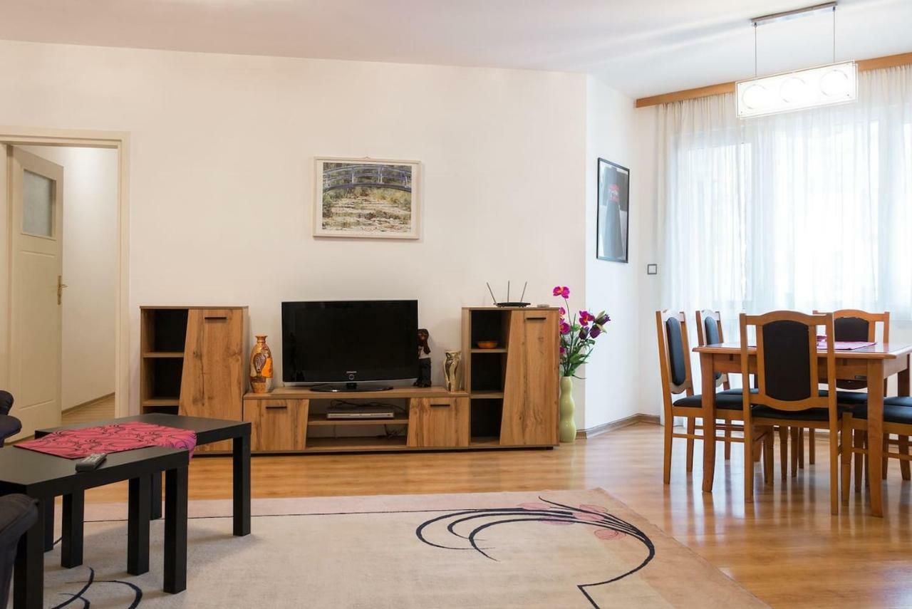 Glorious - 2-Bedroom Apartment Near Youth Hill By Flat Mаnager Plovdiv Exteriör bild