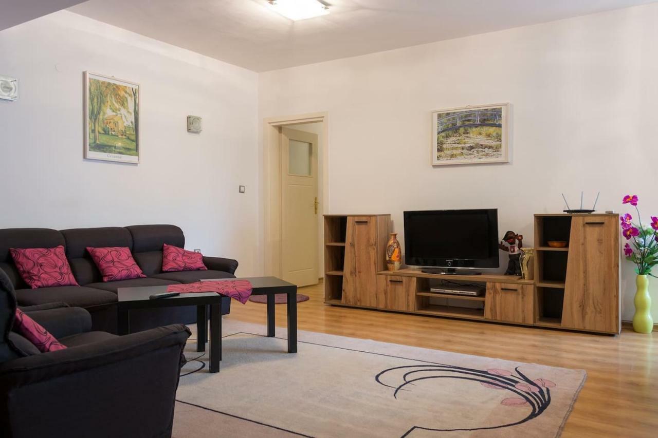 Glorious - 2-Bedroom Apartment Near Youth Hill By Flat Mаnager Plovdiv Exteriör bild